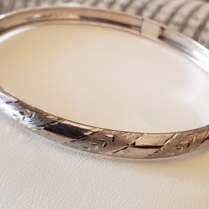 10K White Gold Bangle Bracelet